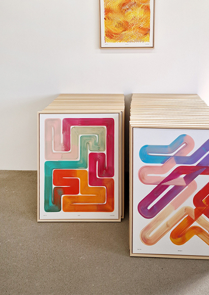 ...en rijen met nieuw werk — ingelijst en al!